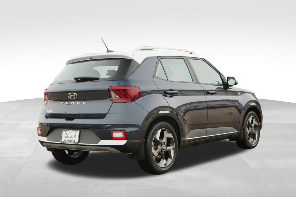 Certified 2023 Hyundai Venue Limited w/ Cargo Package image 8