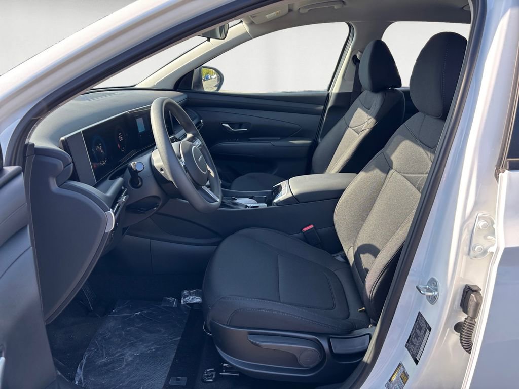 New 2025 Hyundai Tucson SE image 10