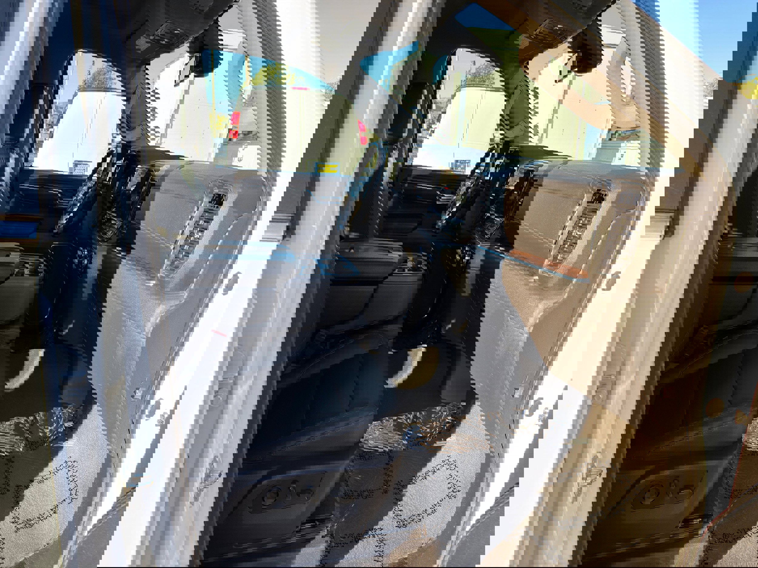 Used 2024 GMC Sierra 1500 SLT image 10