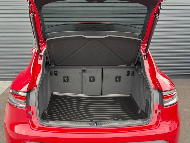 New 2026 Porsche Macan image 27