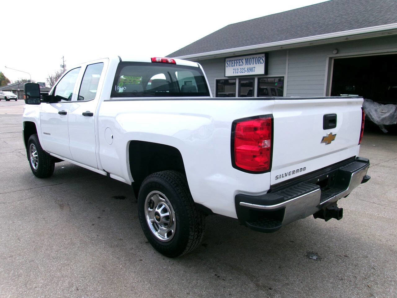 Used 2017 Chevrolet Silverado 2500 W/T w/ WT Fleet Convenience Package image 2