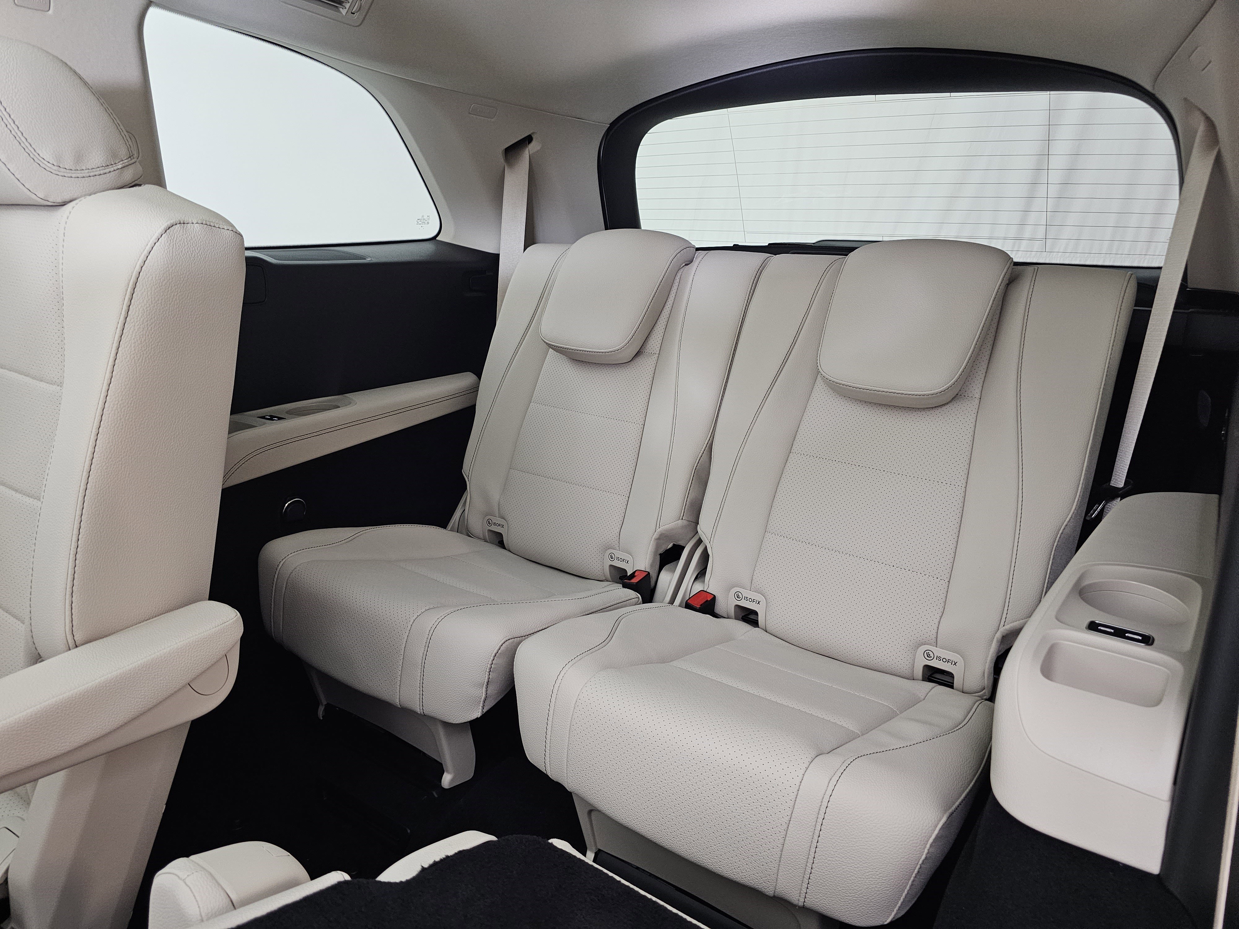 New 2026 Mercedes-Benz GLS 450 4MATIC image 18