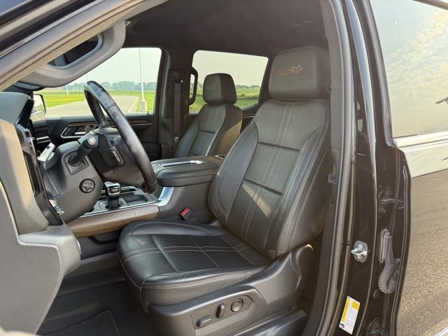 Used 2022 Chevrolet Silverado 1500 High Country w/ Technology Package image 23