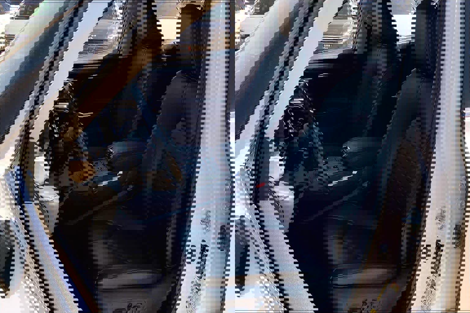 Used 2021 Toyota Highlander XLE AWD/4WD image 7