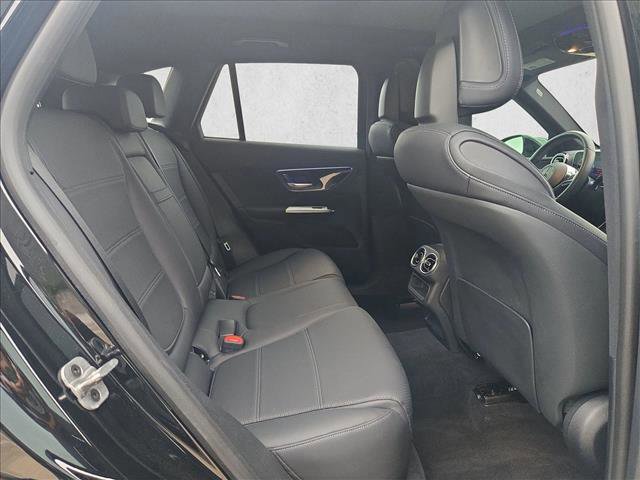 Certified 2025 Mercedes-Benz GLC 300 image 17