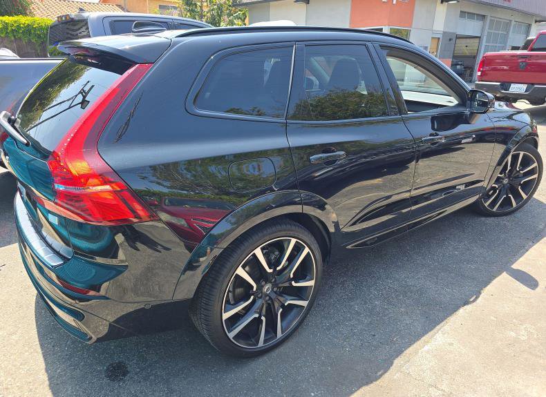 Used 2023 Volvo XC60 T8 Ultimate AWD/4WD image 4