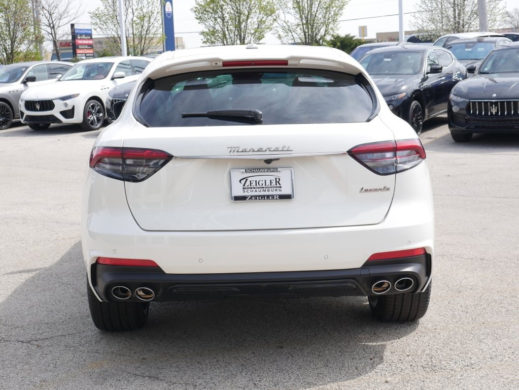 Used 2024 Maserati Levante Modena Ultima image 9