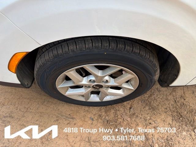 Certified 2024 Kia Soul LX w/ Option Group 015 FWD image 4