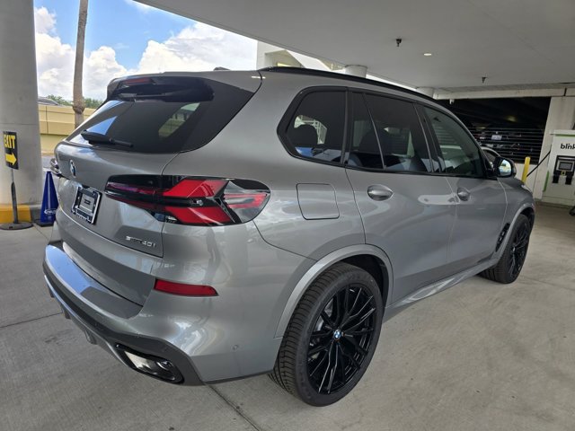 New 2026 BMW X5 sDrive40i w/ M Sport Package RWD image 4