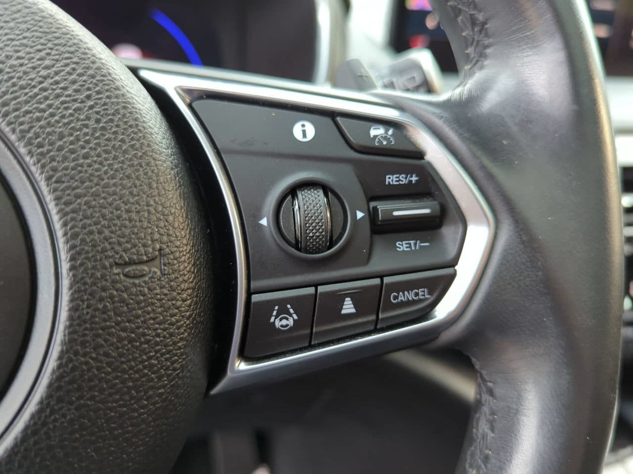 Used 2024 Acura MDX SH-AWD image 12