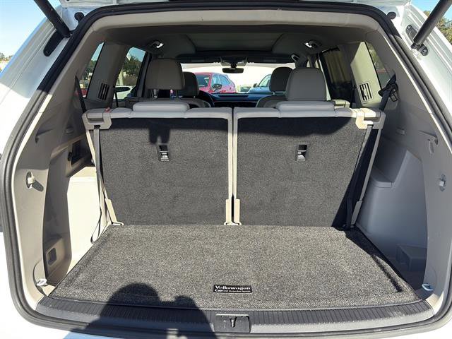 Certified 2023 Volkswagen Atlas SE w/ Panoramic Sunroof Package image 12