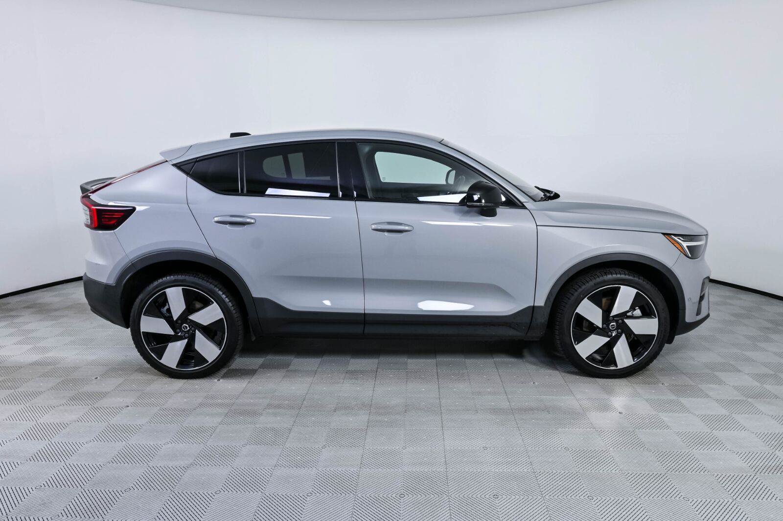 Certified 2024 Volvo C40 P8 Recharge Plus w/ Climate Package AWD/4WD image 26