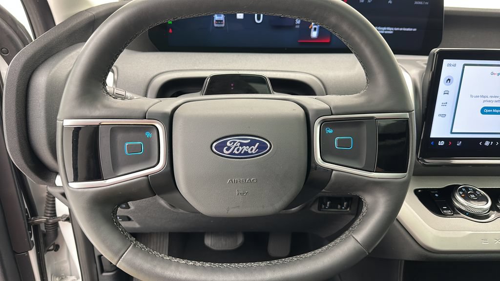 Used 2025 Ford Expedition Active AWD/4WD image 16