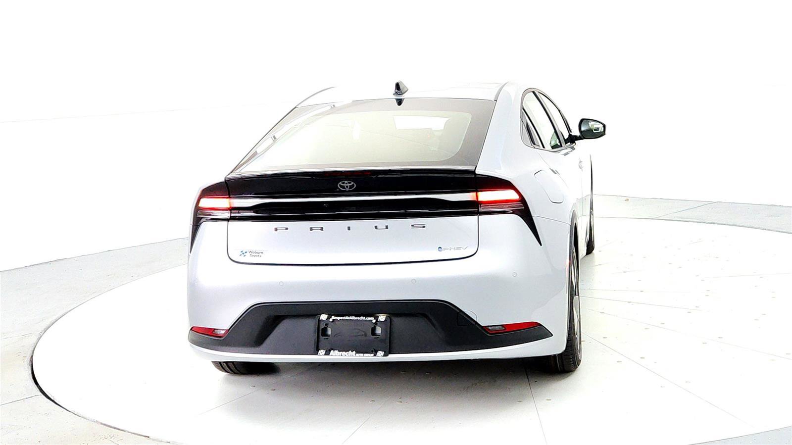 New 2026 Toyota Prius Plug-In Hybrid image 5