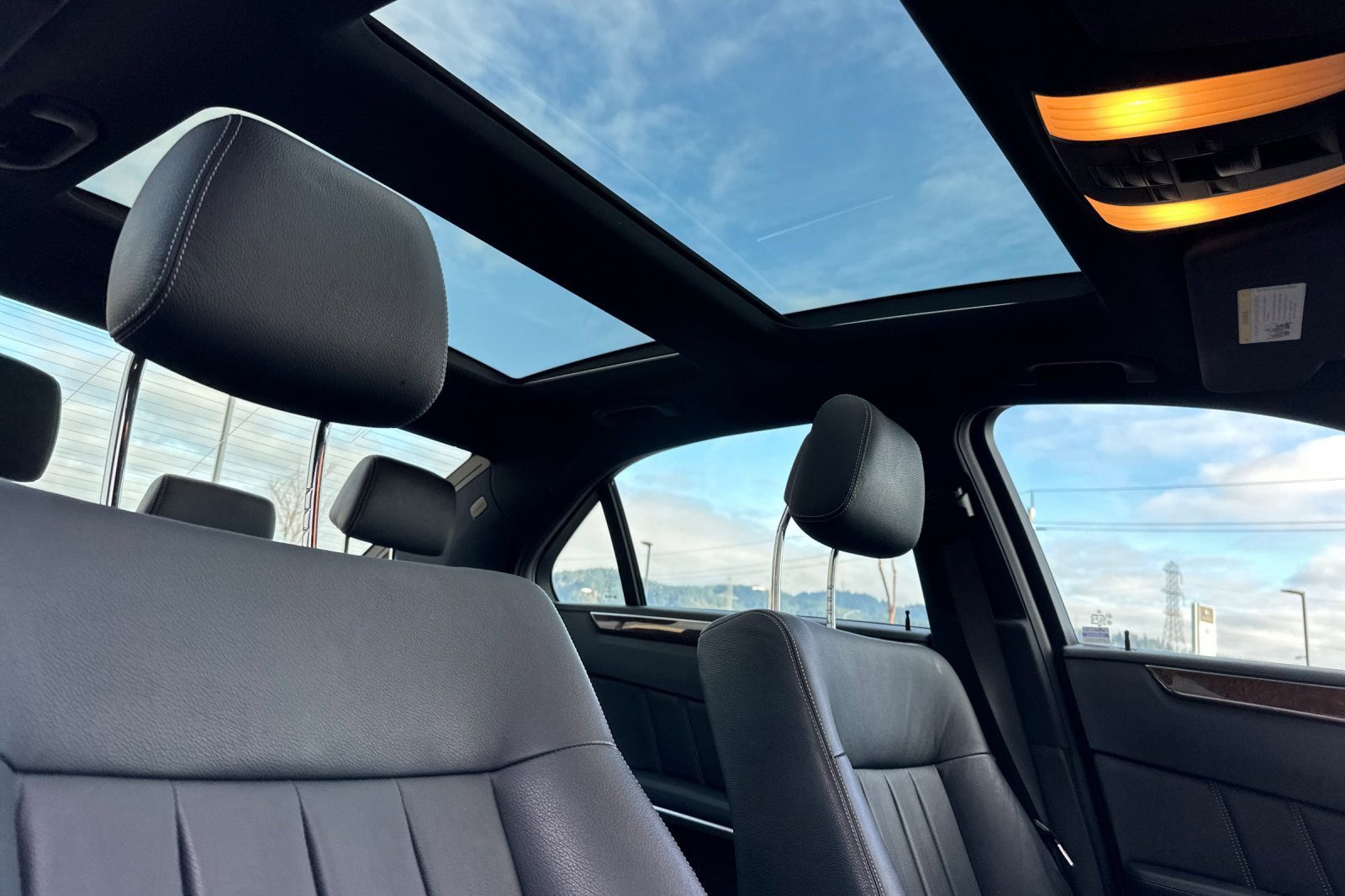 Used 2016 Mercedes-Benz E 350 4MATIC Sedan image 17