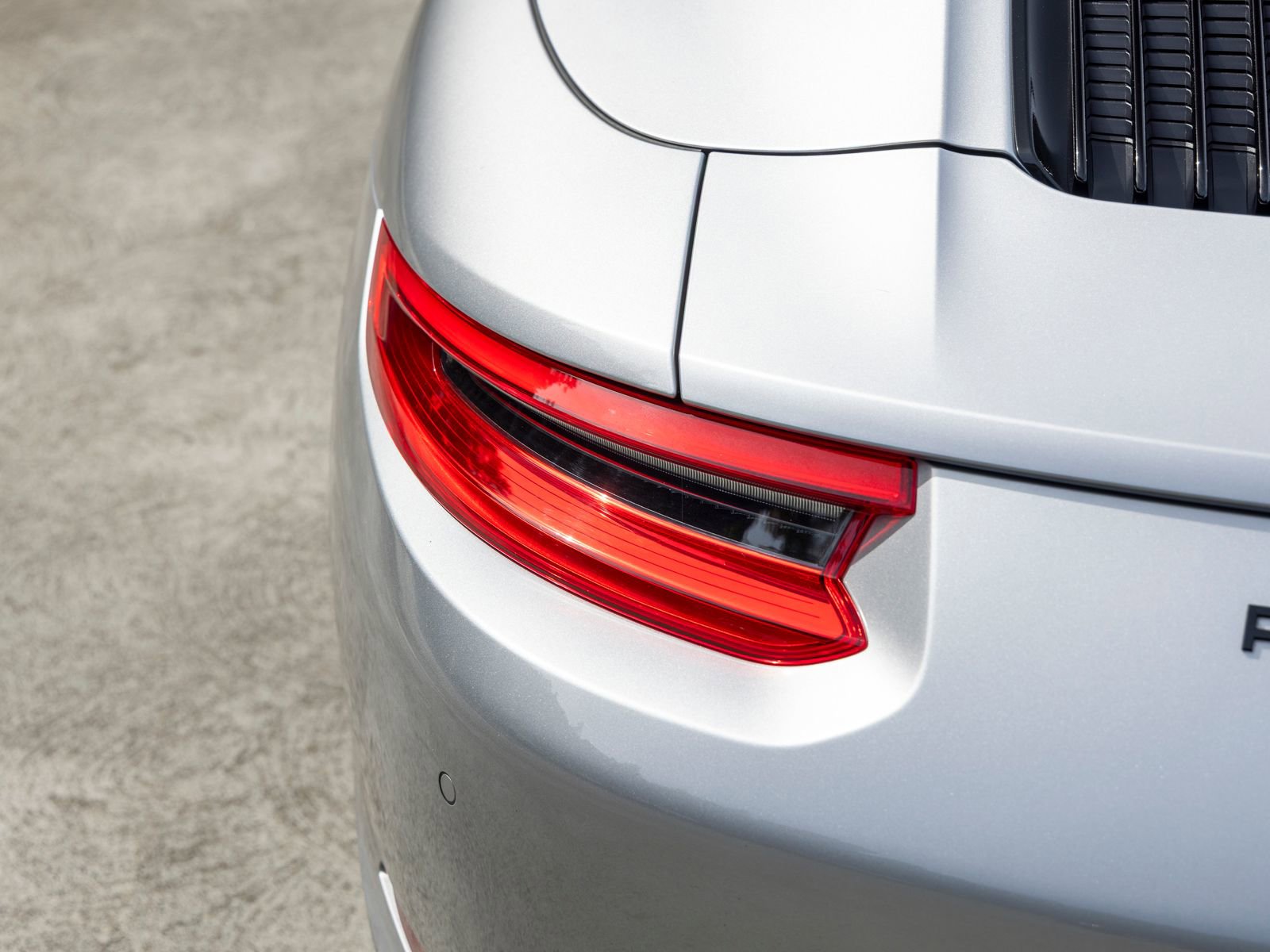 Certified 2018 Porsche 911 Carrera S image 19