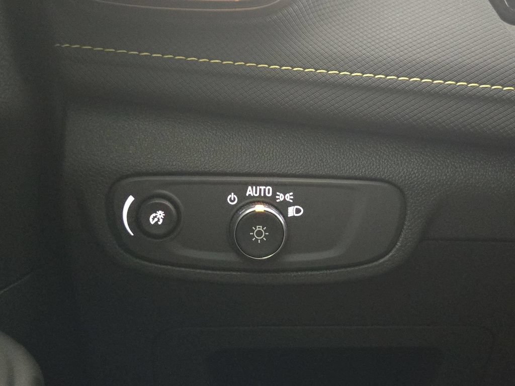 Used 2025 Chevrolet TrailBlazer ACTIV w/ Convenience Package FWD image 23