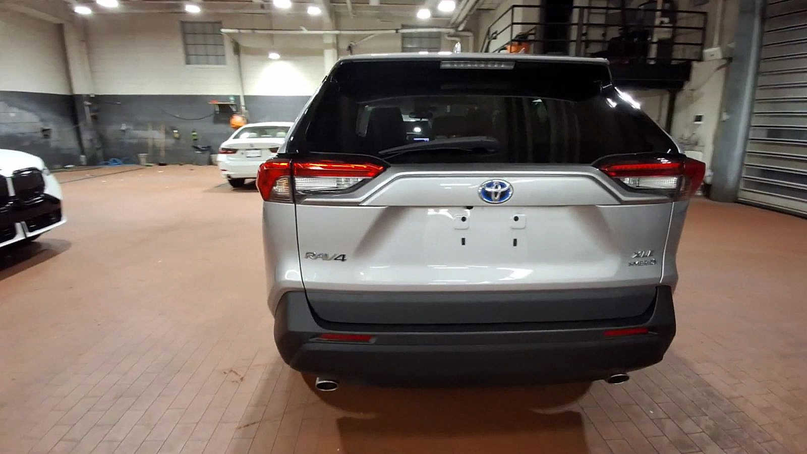 Used 2021 Toyota RAV4 XLE image 7