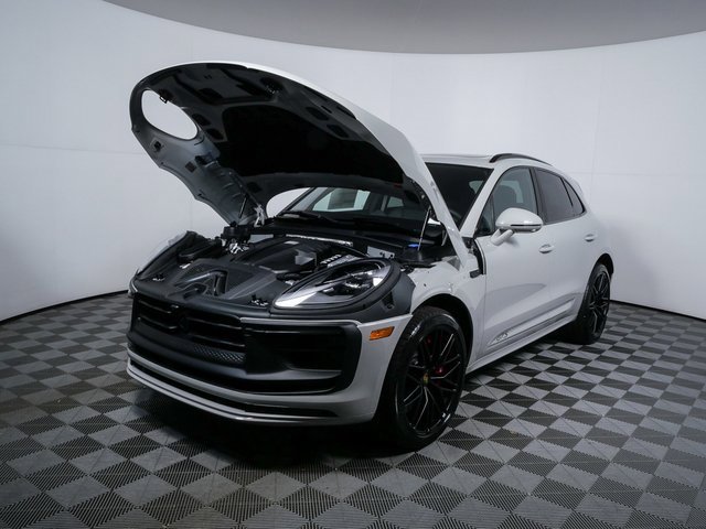 New 2026 Porsche Macan GTS image 33