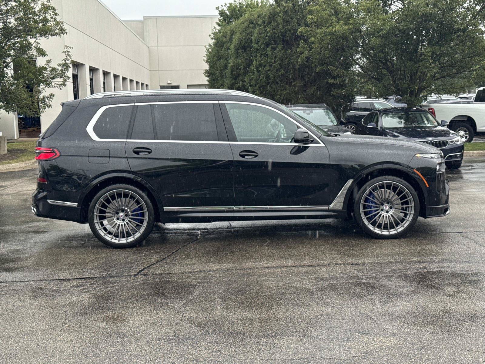 Certified 2025 BMW ALPINA XB7 AWD/4WD image 4