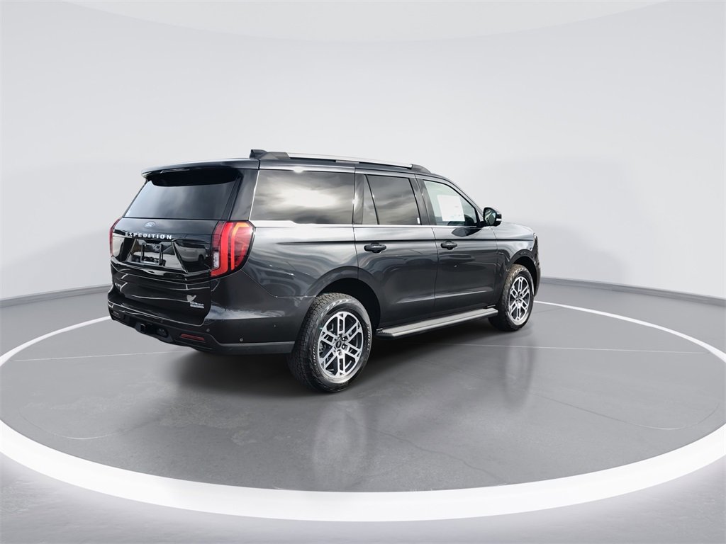 New 2025 Ford Expedition Active image 8