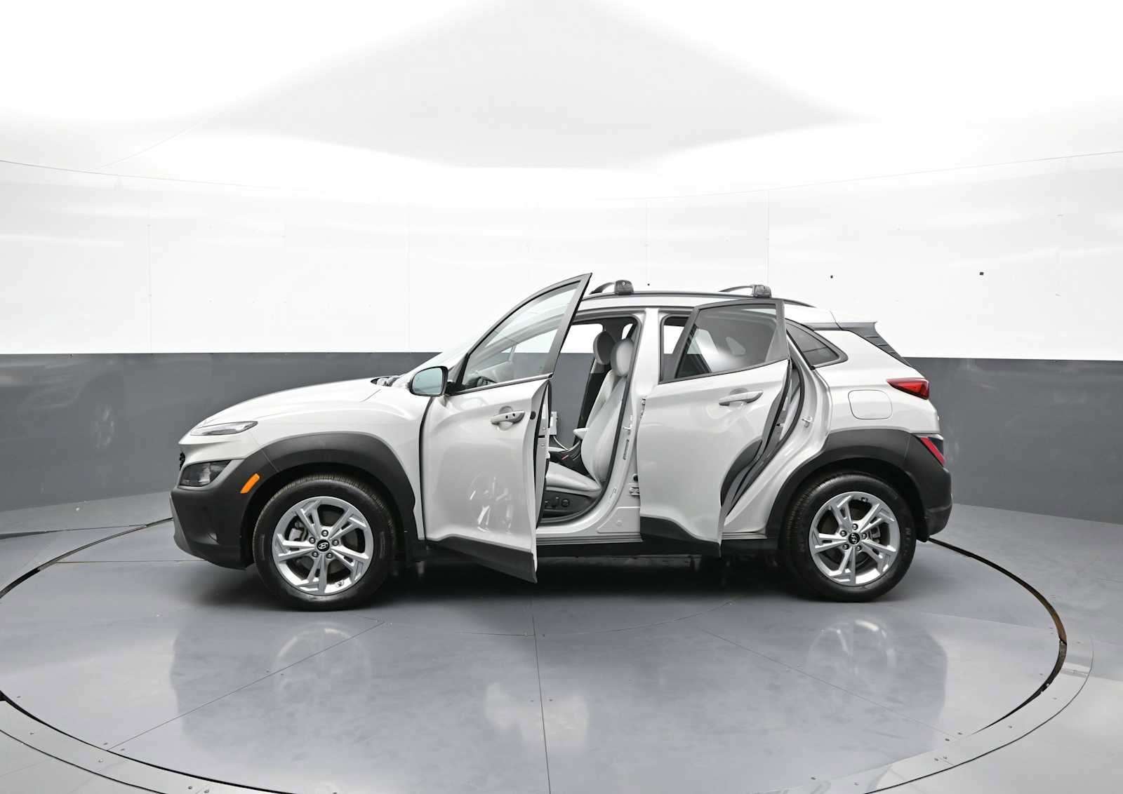 Certified 2023 Hyundai Kona SEL AWD/4WD image 41