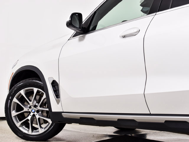 Used 2024 BMW X5 sDrive40i w/ Premium Package RWD image 15