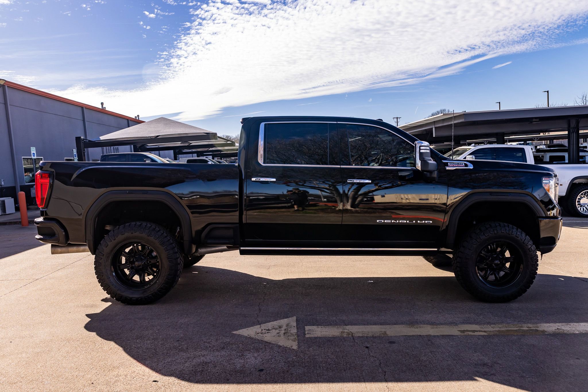 Used 2023 GMC Sierra 2500 Denali w/ Denali Black Diamond Edition image 11