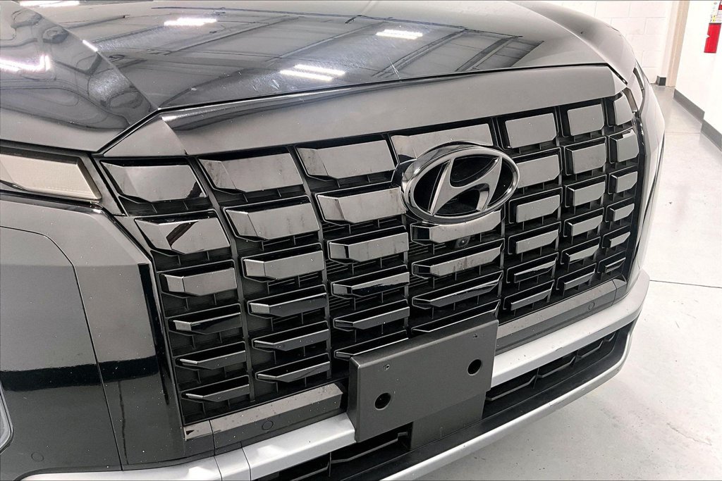 Used 2025 Hyundai Palisade Limited AWD/4WD image 35
