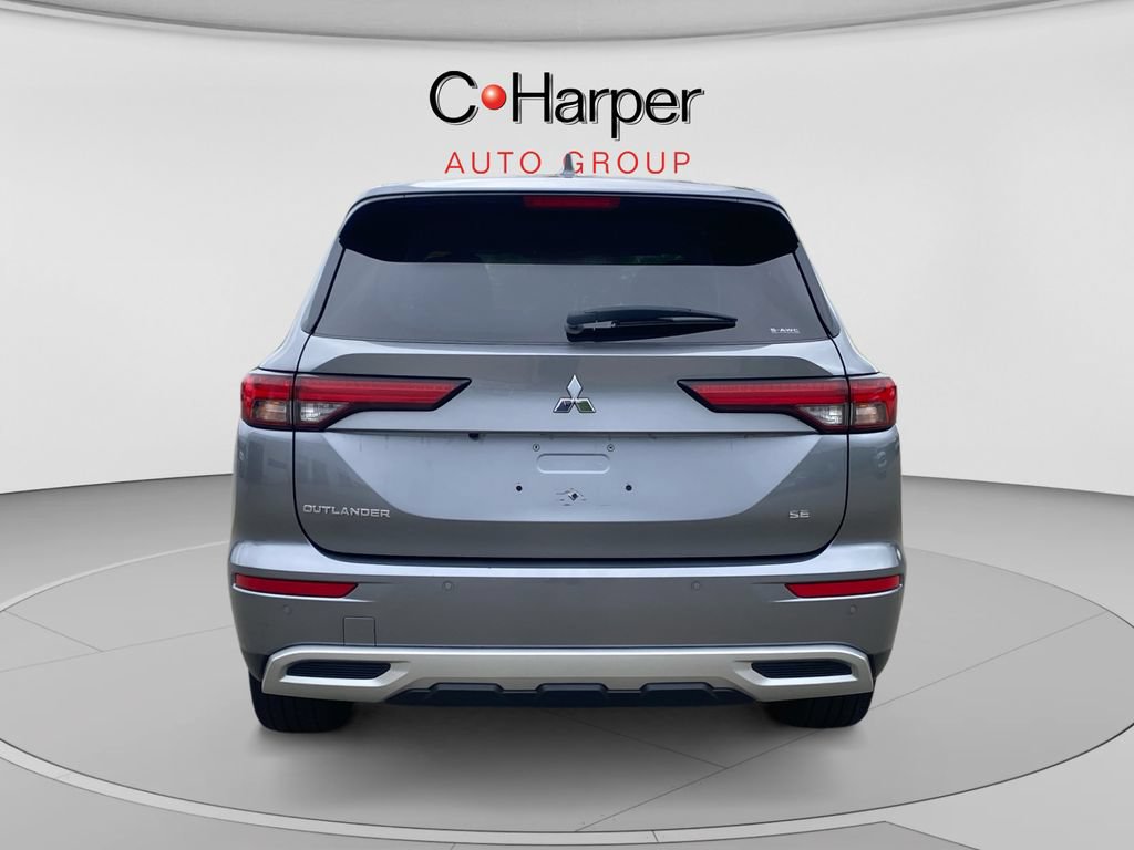 Used 2024 Mitsubishi Outlander SE AWD/4WD image 4