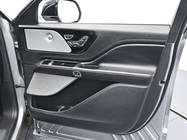 Used 2022 Lincoln Aviator Reserve w/ Equipment Group 201A image 30