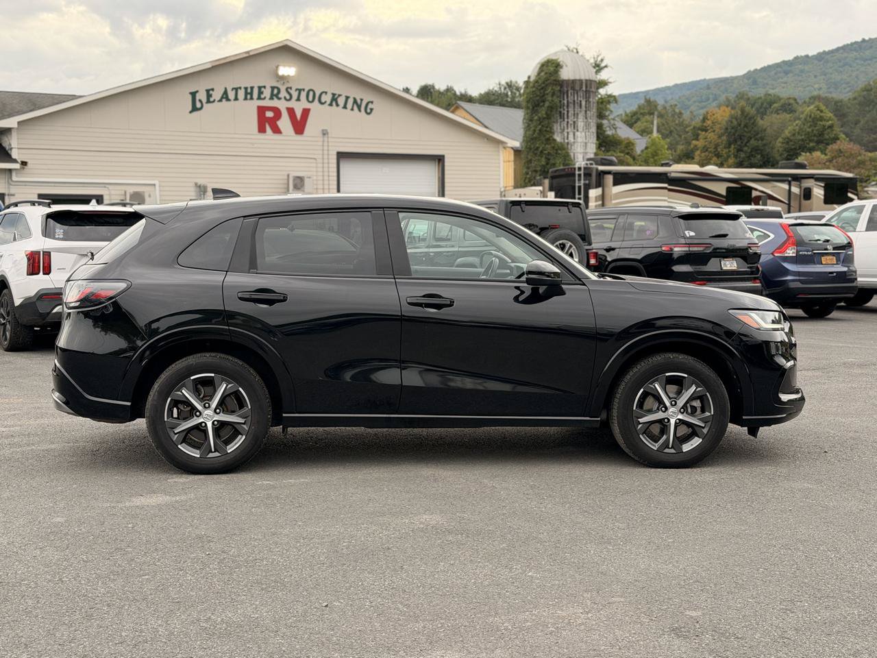 Used 2025 Honda HR-V EX-L image 6