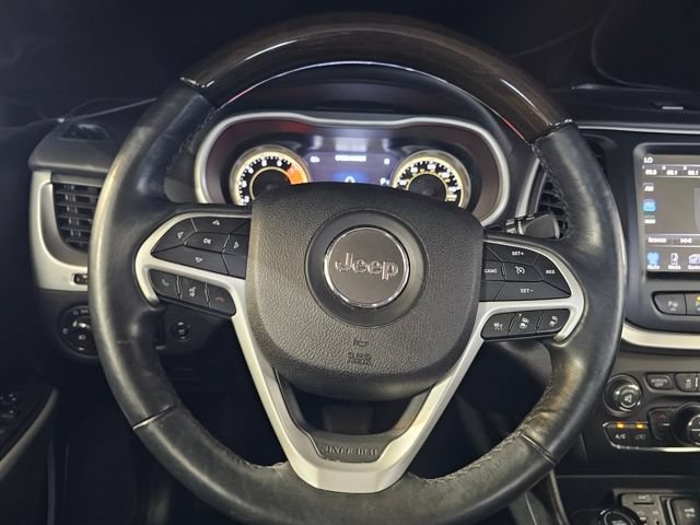 Used 2018 Jeep Cherokee Overland w/ Technology Group AWD/4WD image 20
