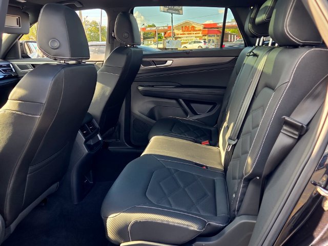 New 2026 Volkswagen Atlas Cross Sport SE FWD image 6
