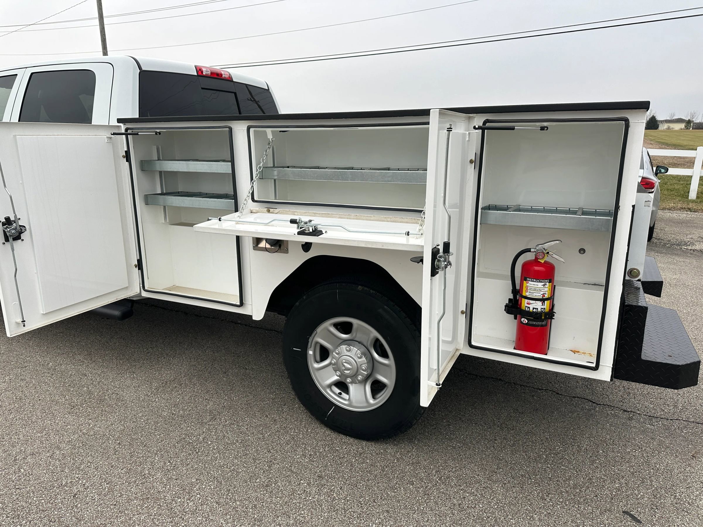 Used 2023 RAM 3500 Tradesman image 3