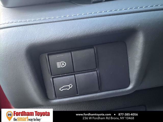 Certified 2021 Toyota Highlander XLE image 22
