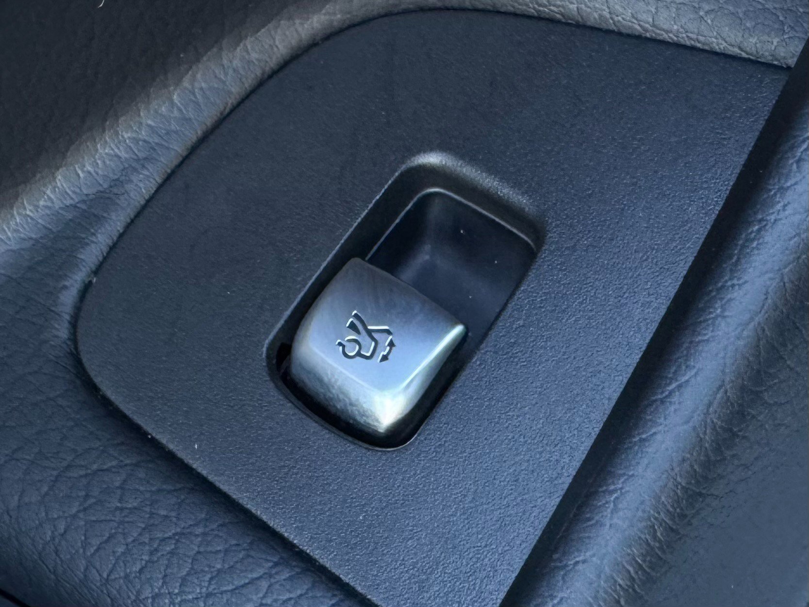 Used 2022 Mercedes-Benz E 350 Sedan image 76