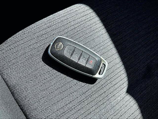 Certified 2023 Nissan Rogue SV AWD/4WD image 30