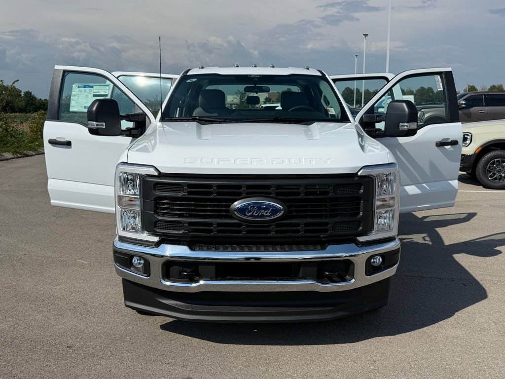 New 2026 Ford F350 XL w/ XL Chrome Package image 21
