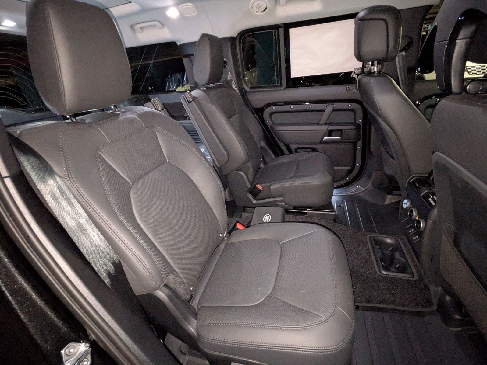 New 2026 Land Rover Defender 130 S AWD/4WD image 31