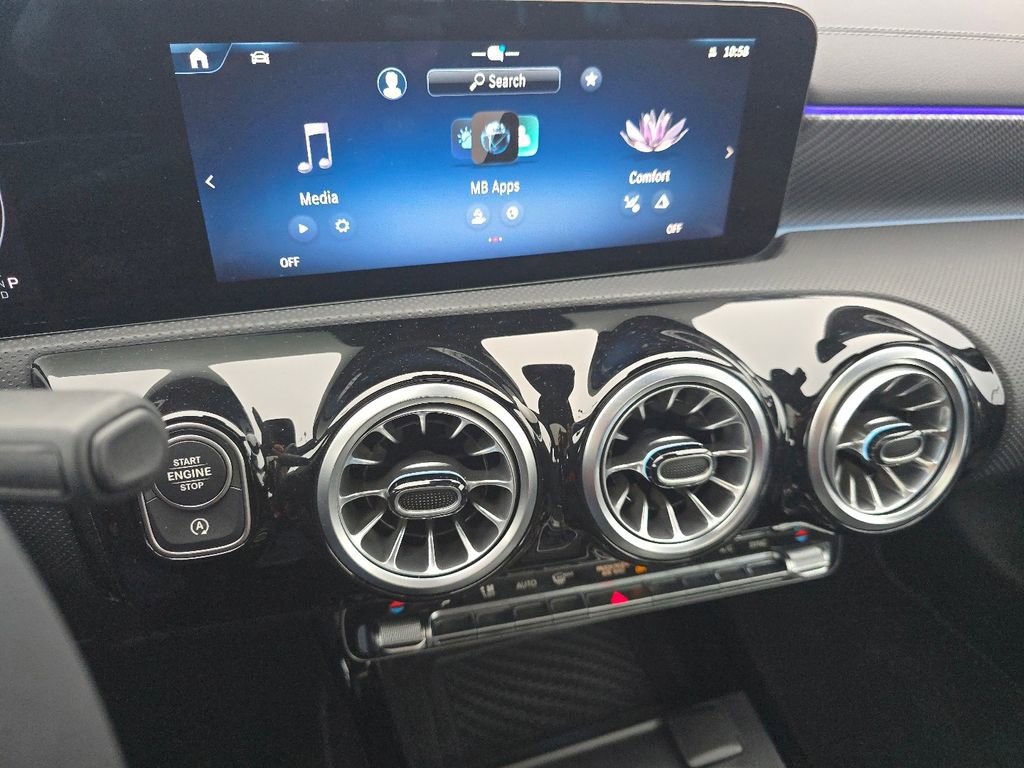 Used 2025 Mercedes-Benz CLA 250 4MATIC image 29