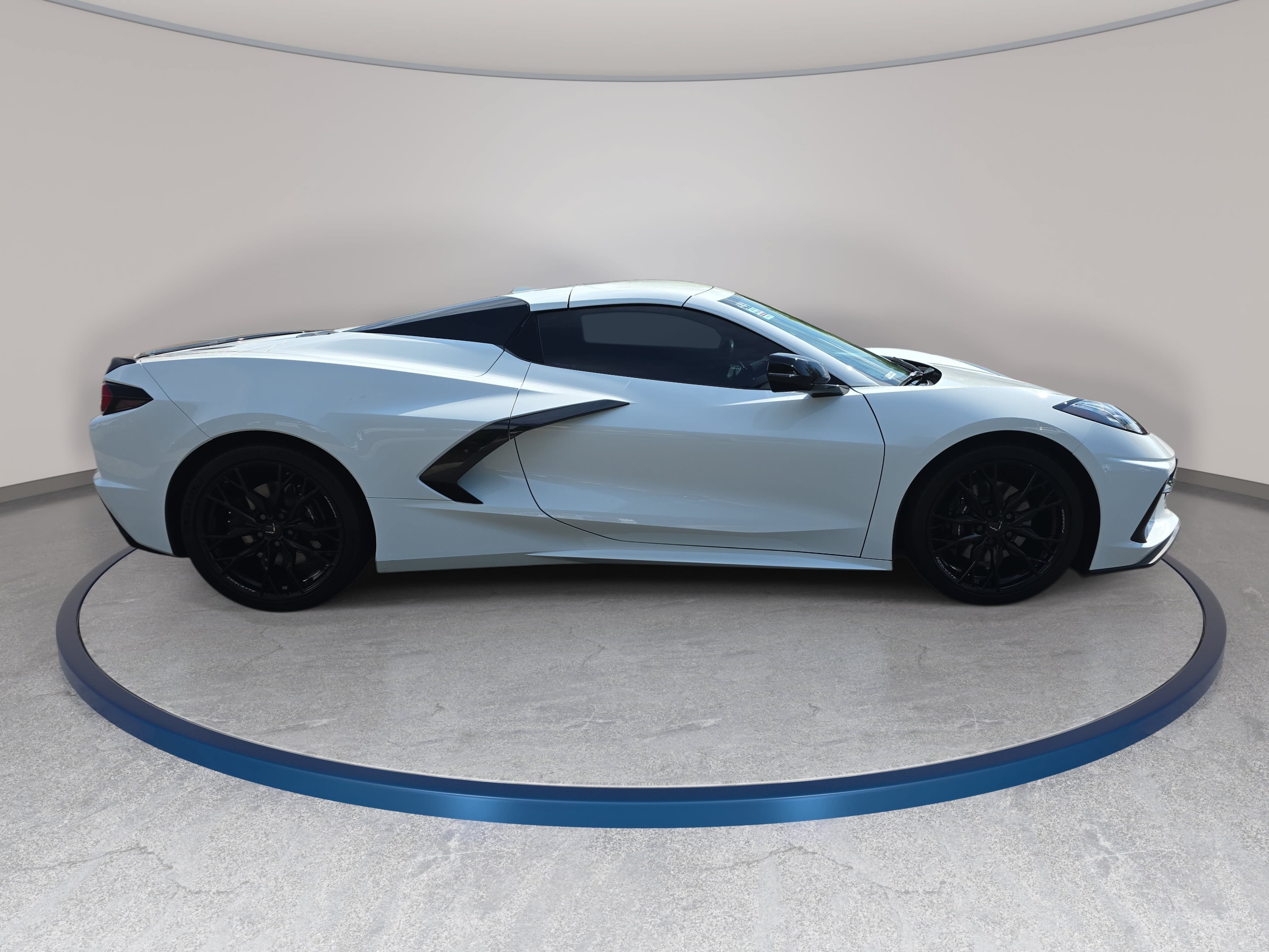 Used 2024 Chevrolet Corvette Stingray Preferred Conv w/ Battery Protection Package RWD image 4