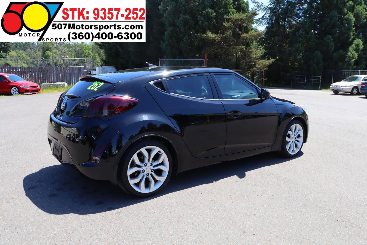 Used 2013 Hyundai Veloster w/ Style Pkg FWD image 7