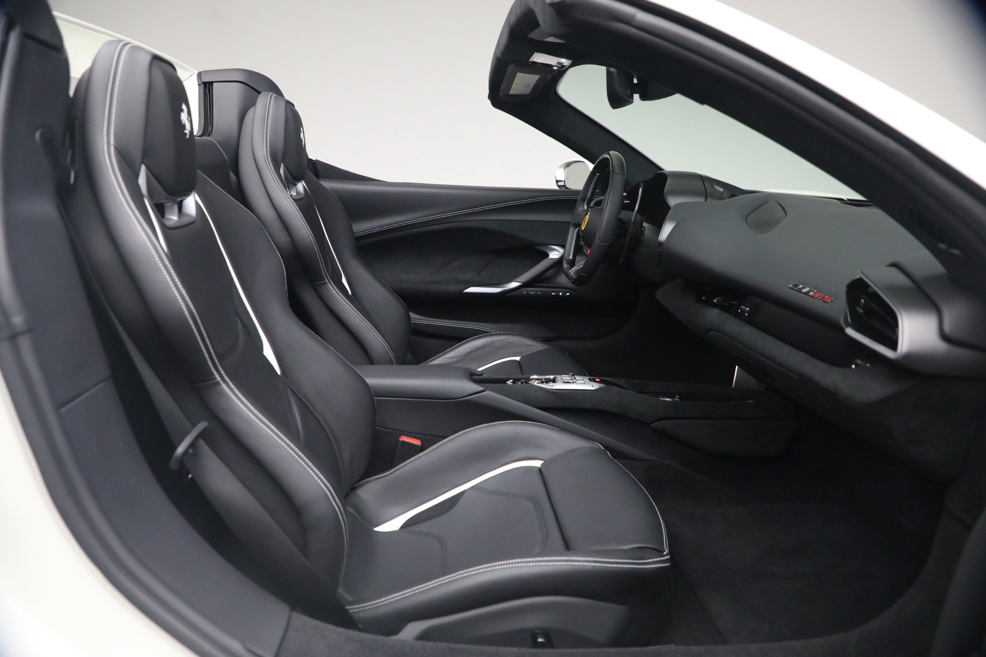 Used 2025 Ferrari 296 GTS RWD image 16