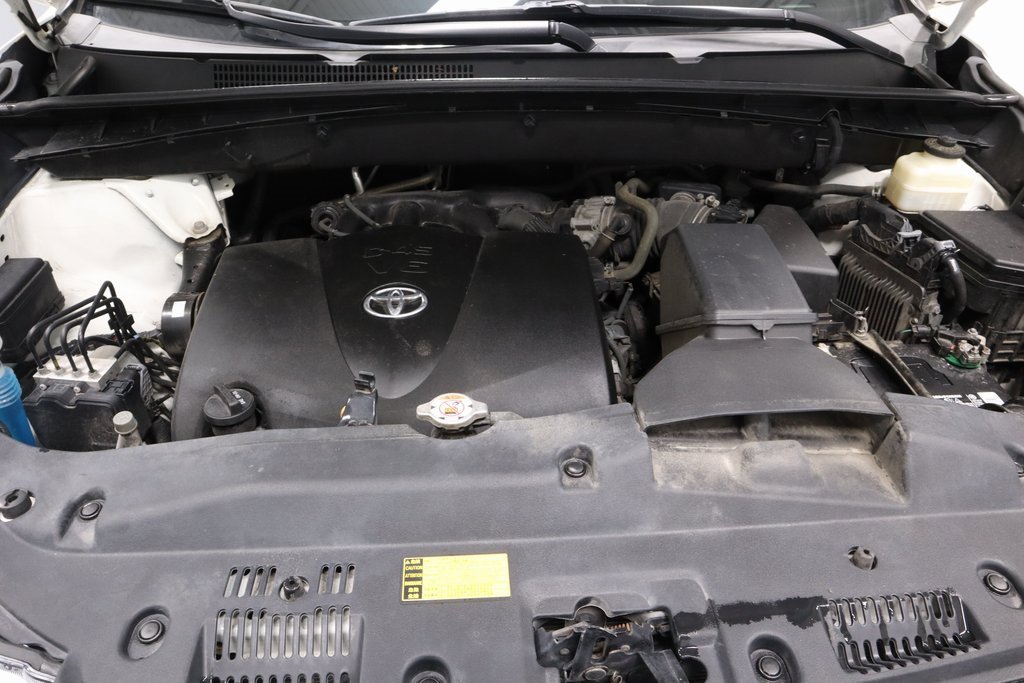 Used 2018 Toyota Highlander XLE image 16