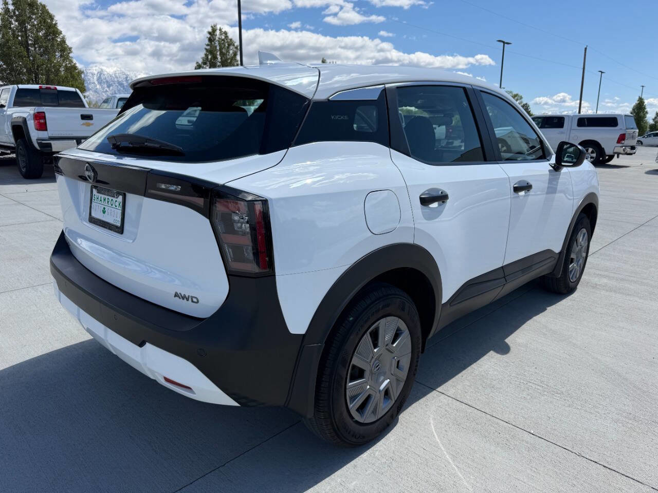 Used 2025 Nissan Kicks S image 3