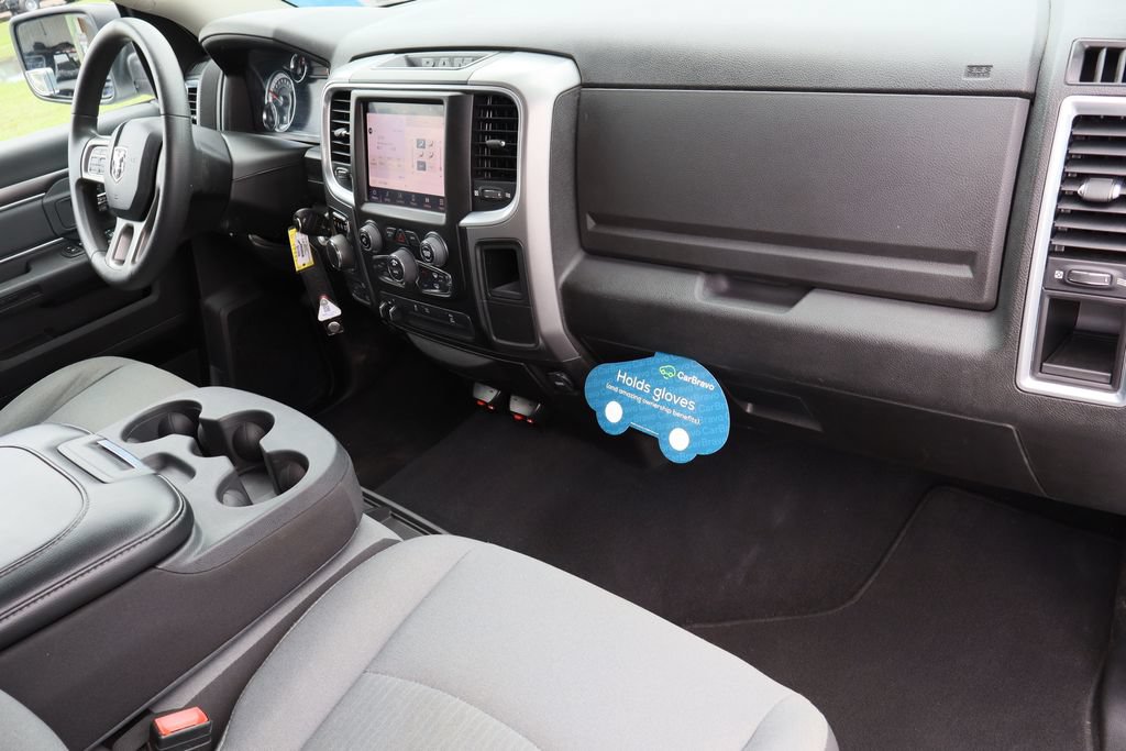 Used 2022 RAM 1500 Classic SLT w/ Electronics Group AWD/4WD image 27