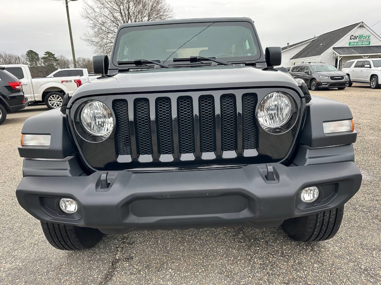 Used 2018 Jeep Wrangler Sport image 13