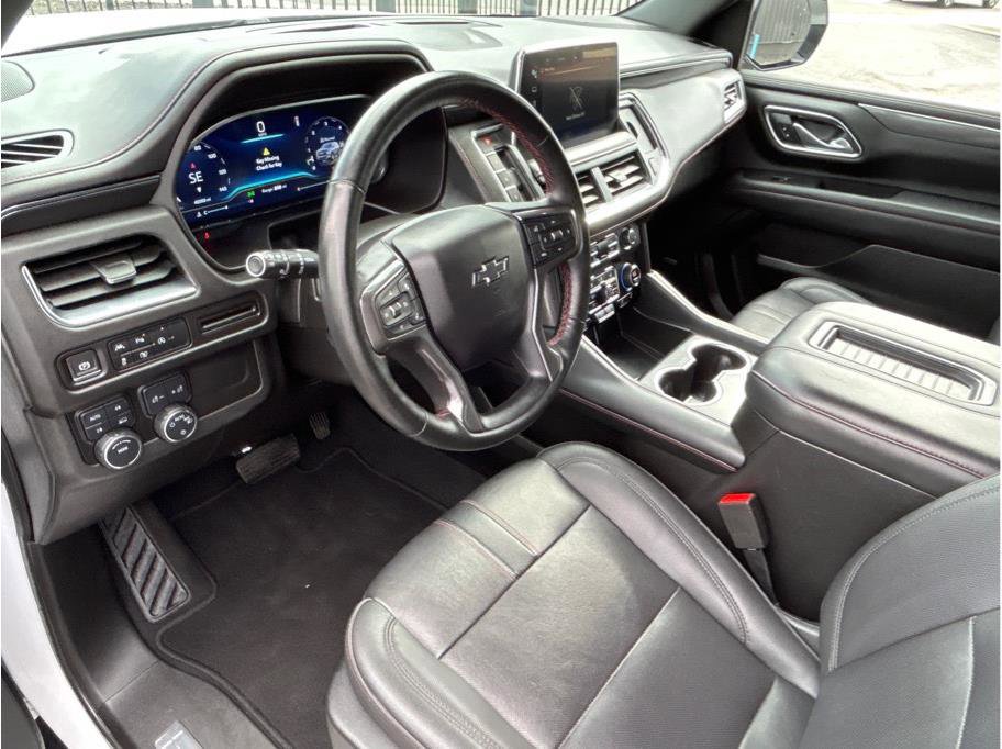 Used 2023 Chevrolet Suburban RST w/ Luxury Package image 2