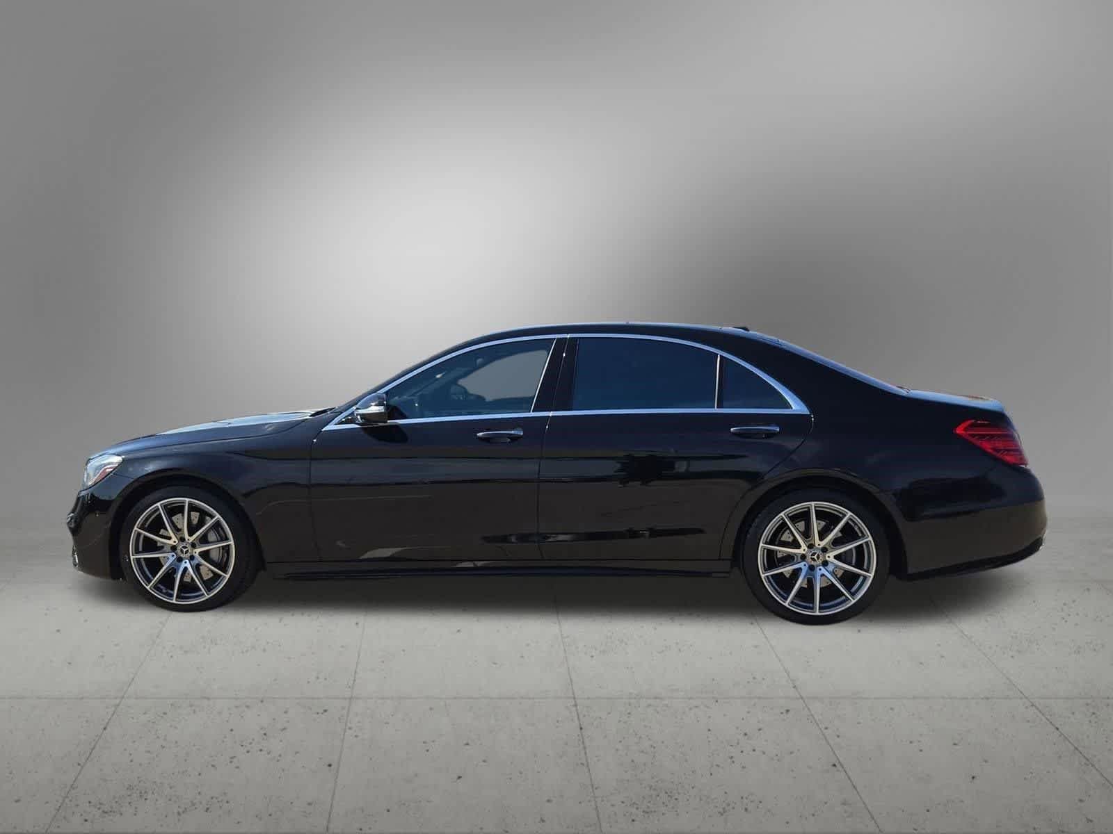 Used 2018 Mercedes-Benz S 560 Sedan image 3